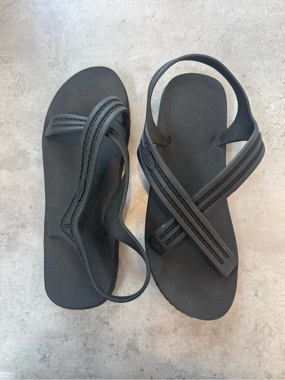 Flojos comfortable black